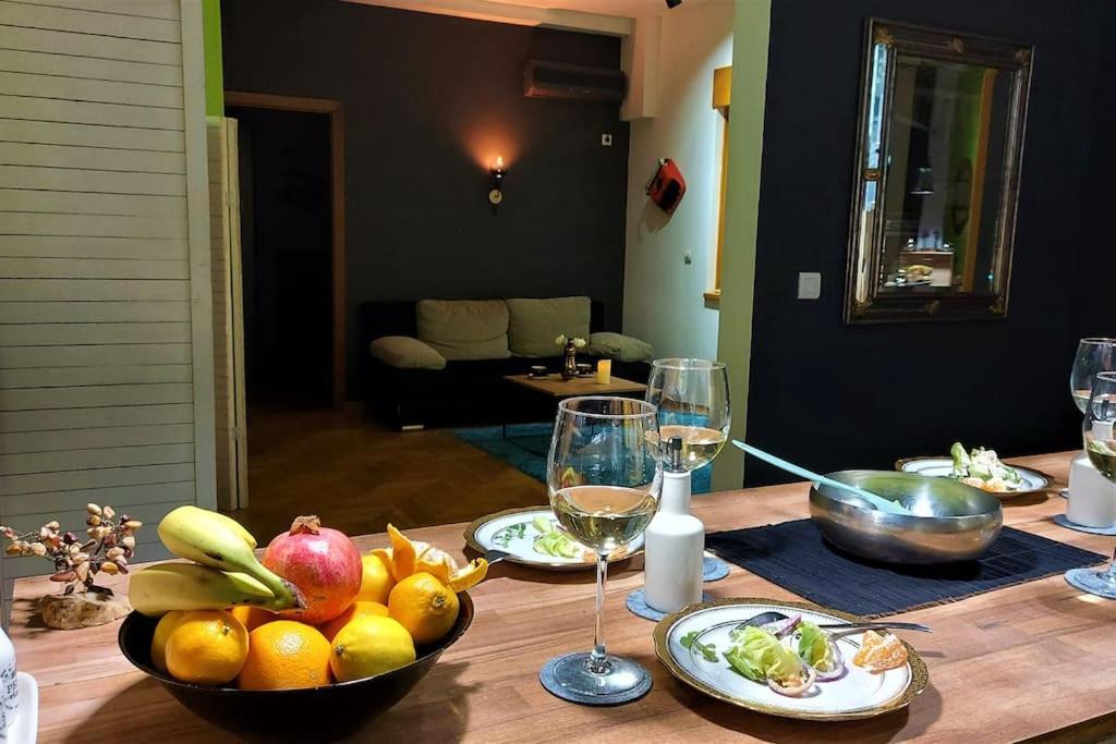 Turquoise Orange, The Art Of Vacation In Belgrade Apartment Bagian luar foto